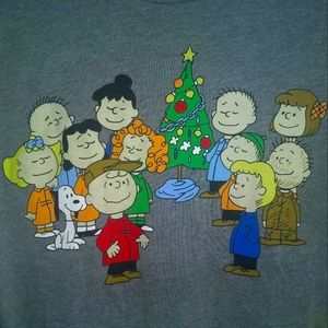 PEANUTS T-SHIRT -- CHRISTMAS // Small Charlie Brown Snoopy Tee Shirt Holiday